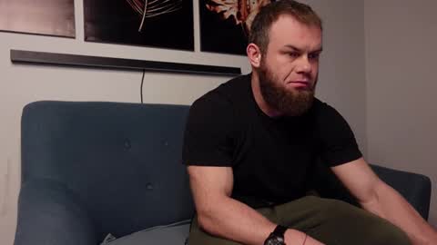 Snapshot of tommy_burnzzz chatting on February 3, 3:09 am tommy burnzzz online show from February 3, 3:09 am