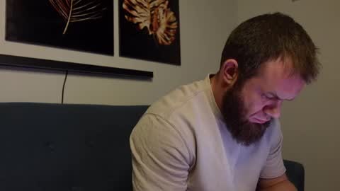 Snapshot of tommy_burnzzz chatting on February 7, 2:50 am tommy burnzzz online show from February 7, 2:50 am