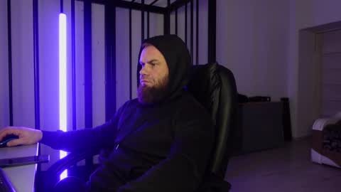 Snapshot of tommy_burnzzz chatting on February 11, 3:29 am tommy burnzzz online show from February 11, 3:29 am