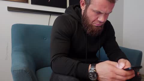 Snapshot of tommy_burnzzz chatting on February 12, 8:49 am tommy burnzzz online show from February 12, 8:49 am