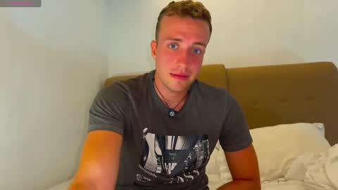 Snapshot of tommy_cumfinger chatting on January 21, 3:15 am Tommy online show from January 21, 3:15 am