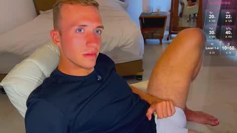 Snapshot of tommy_cumfinger chatting on September 30, 4:06 am Tommy online show from September 30, 4:06 am