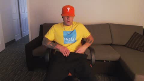 Snapshot of tommy_knuckles chatting on December 31, 1:57 am Tommy online show from December 31, 1:57 am