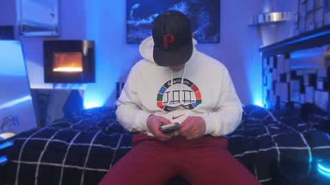 Snapshot of tommy_knuckles chatting on January 24, 1:24 am Tommy online show from January 24, 1:24 am