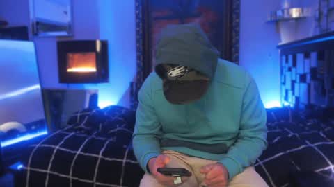 Snapshot of tommy_knuckles chatting on January 28, 3:04 am Tommy online show from January 28, 3:04 am