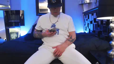 Snapshot of tommy_knuckles chatting on February 12, 3:05 pm Tommy online show from February 12, 3:05 pm