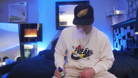 Snapshot of tommy_knuckles chatting on February 13, 6:20 am Tommy online show from February 13, 6:20 am