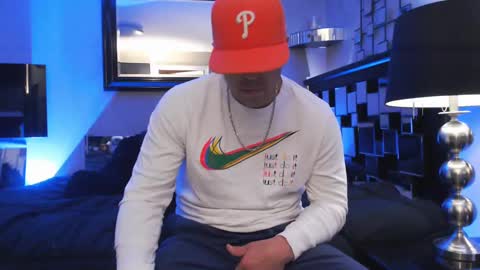 Snapshot of tommy_knuckles chatting on February 15, 9:27 am Tommy online show from February 15, 9:27 am