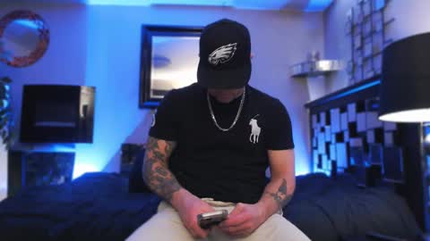 Snapshot of tommy_knuckles chatting on February 26, 5:28 pm Tommy online show from February 26, 5:28 pm