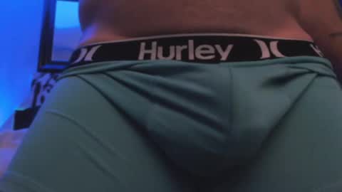 Snapshot of tommy_knuckles chatting on September 30, 4:01 pm Tommy online show from September 30, 4:01 pm