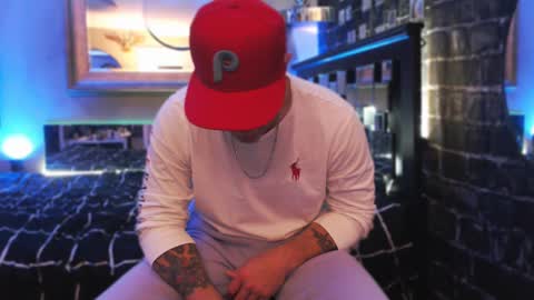 Snapshot of tommy_knuckles chatting on October 29, 4:59 am Tommy online show from October 29, 4:59 am