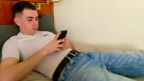 Snapshot of tommy_rafs chatting on March 30, 3:13 pm Thomas online show from March 30, 3:13 pm