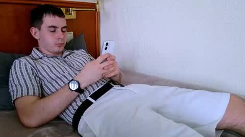 Snapshot of tommy_rafs chatting on April 16, 5:36 pm Thomas online show from April 16, 5:36 pm