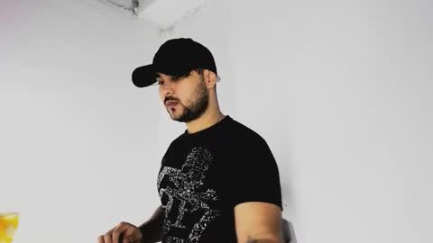 tommy_sccott online show from November 9, 9:57 pm