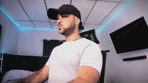 tommy_sccott online show from February 6, 10:35 pm