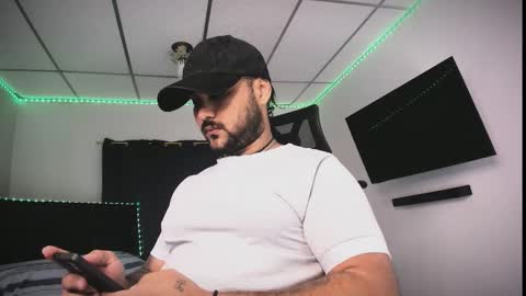 tommy_sccott online show from February 15, 9:22 pm