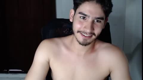 Snapshot of tommycutee21 chatting on July 6, 10:23 pm tommycutee21 online show from July 6, 10:23 pm
