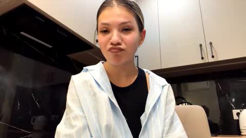 Maya online show from March 12, 7:42 pm