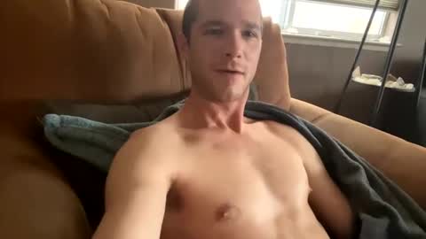 tommygunzsolo online show from December 1, 4:51 pm