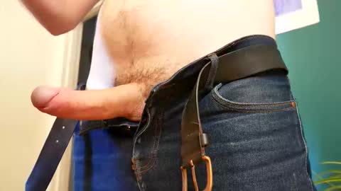 Snapshot of tommytank73 chatting on September 9, 9:42 am Tom online show from September 9, 9:42 am