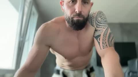 Thomas Fit online show from May 28, 9:06 am