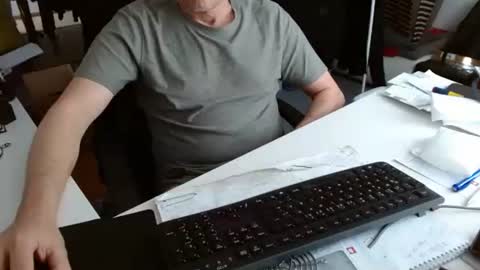 Tom online show from March 23, 1:15 pm