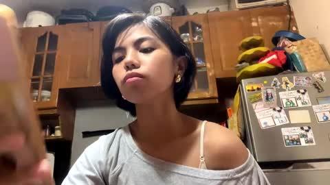 Snapshot of toniebirley chatting on May 25, 3:01 am Mila online show from May 25, 3:01 am
