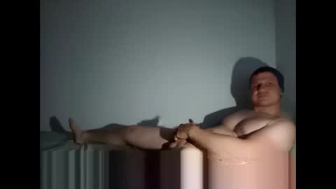 tonny54880 online show from April 10, 6:56 pm