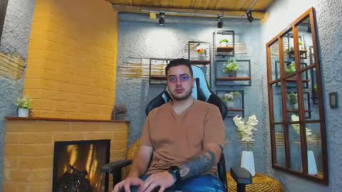 Snapshot of tonny_ferrer chatting on October 24, 5:04 am Tonny online show from October 24, 5:04 am