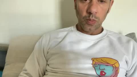 Snapshot of tony8miami chatting on February 20, 9:33 am Tony8miami online show from February 20, 9:33 am