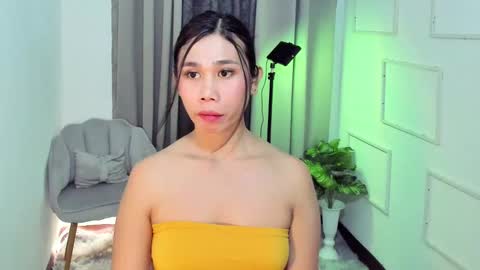 Snapshot of tony_drivesyoucrazy chatting on February 18, 9:31 pm tony_drivesyoucrazy online show from February 18, 9:31 pm