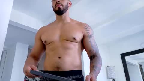 tony muscle1 online show from March 15, 8:04 pm