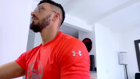 tony muscle1 online show from March 16, 7:40 pm