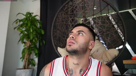 Snapshot of tony_newmen chatting on January 14, 12:11 am tony online show from January 14, 12:11 am