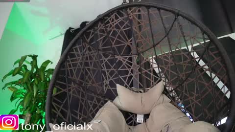 Snapshot of tony_newmen chatting on January 17, 12:20 am tony online show from January 17, 12:20 am