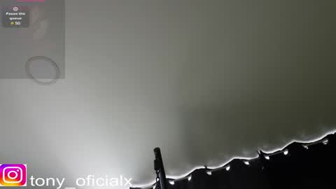 Snapshot of tony_newmen chatting on January 18, 6:32 pm tony online show from January 18, 6:32 pm