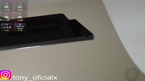 Snapshot of tony_newmen chatting on January 19, 7:58 pm tony online show from January 19, 7:58 pm