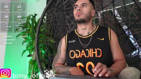 Snapshot of tony_newmen chatting on January 26, 7:31 pm tony online show from January 26, 7:31 pm