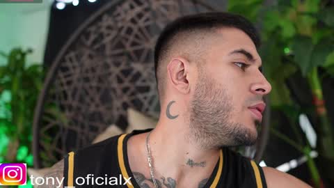 Snapshot of tony_newmen chatting on February 8, 4:14 pm tony online show from February 8, 4:14 pm