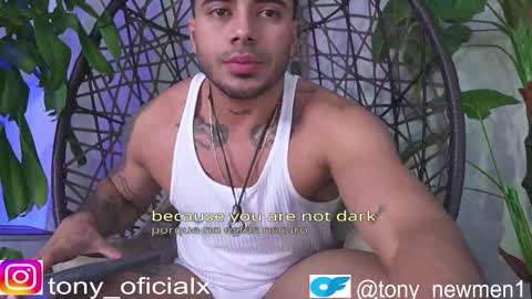 Snapshot of tony_newmen chatting on October 15, 12:22 am tony online show from October 15, 12:22 am