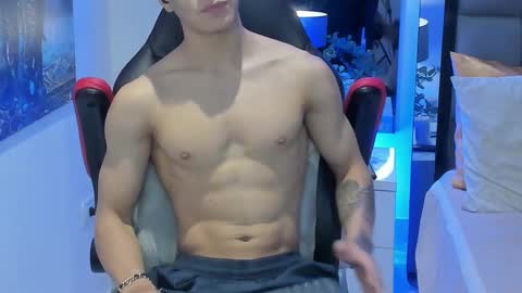 tony_petrov online show from September 11, 3:50 am