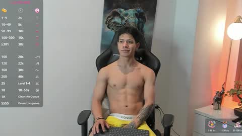 tony_petrov online show from December 23, 6:44 am