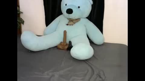 Snapshot of tonya_tash7 chatting on December 3, 5:20 am tonya tash7 online show from December 3, 5:20 am