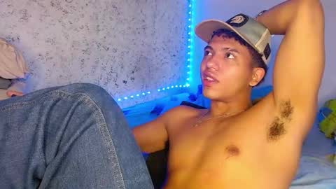 tonydesire_ online show from April 29, 8:26 pm