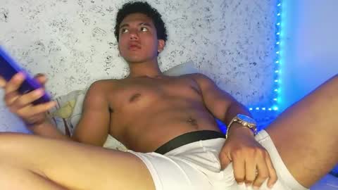 tonydesire_ online show from May 15, 9:22 pm