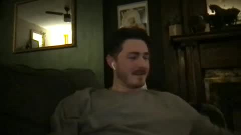 Snapshot of tonydigitt chatting on February 19, 8:33 am tonyd online show from February 19, 8:33 am