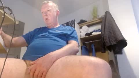 Snapshot of tonyjh46 chatting on April 6, 5:03 pm tonyjh46 online show from April 6, 5:03 pm