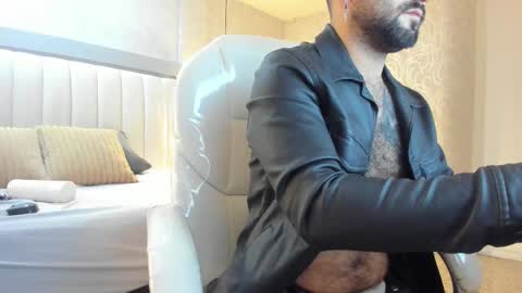 Snapshot of tonylatino_ chatting on February 12, 1:06 pm Tony online show from February 12, 1:06 pm