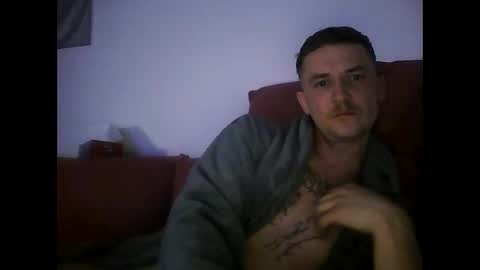 tonystrawberry online show from February 3, 8:47 pm