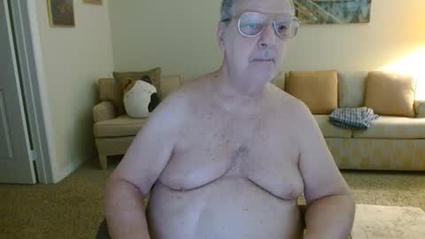 Snapshot of tonysview12000 chatting on January 6, 8:12 pm tonysview12000 online show from January 6, 8:12 pm
